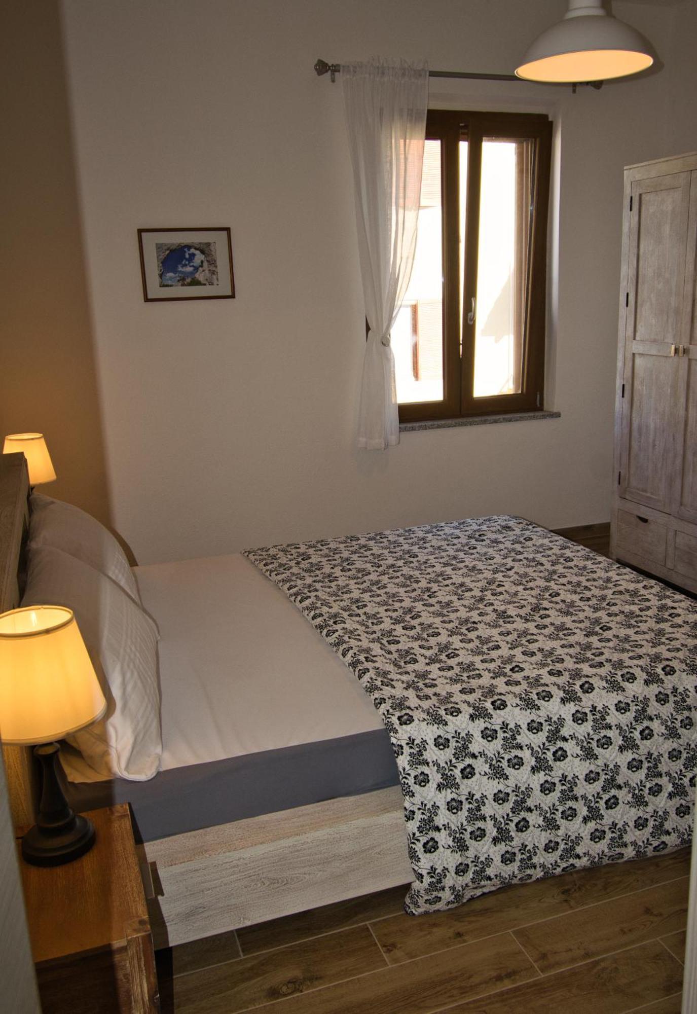 Dommu Livia Hotel Lotzorai Bagian luar foto