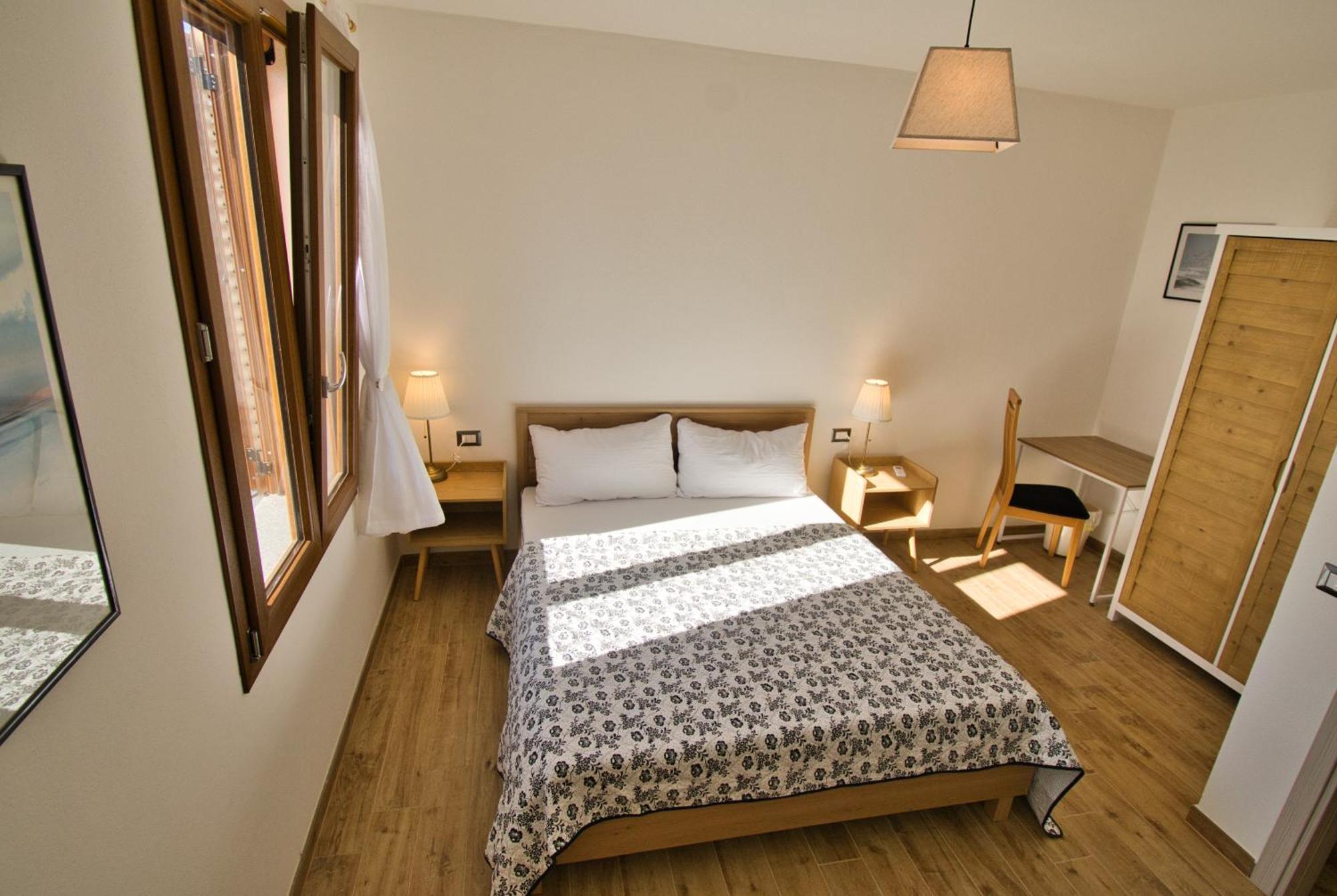 Dommu Livia Hotel Lotzorai Bagian luar foto