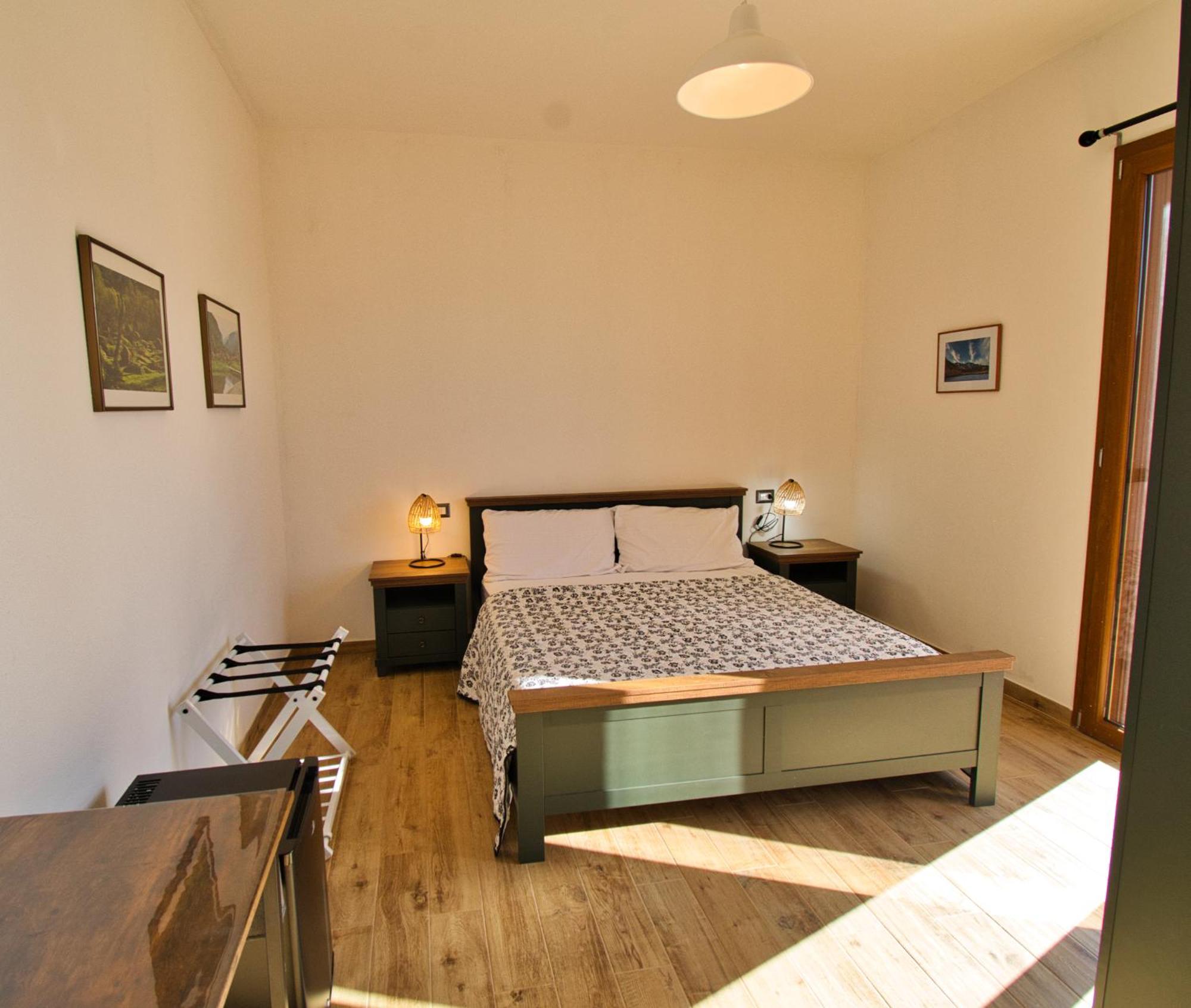 Dommu Livia Hotel Lotzorai Bagian luar foto