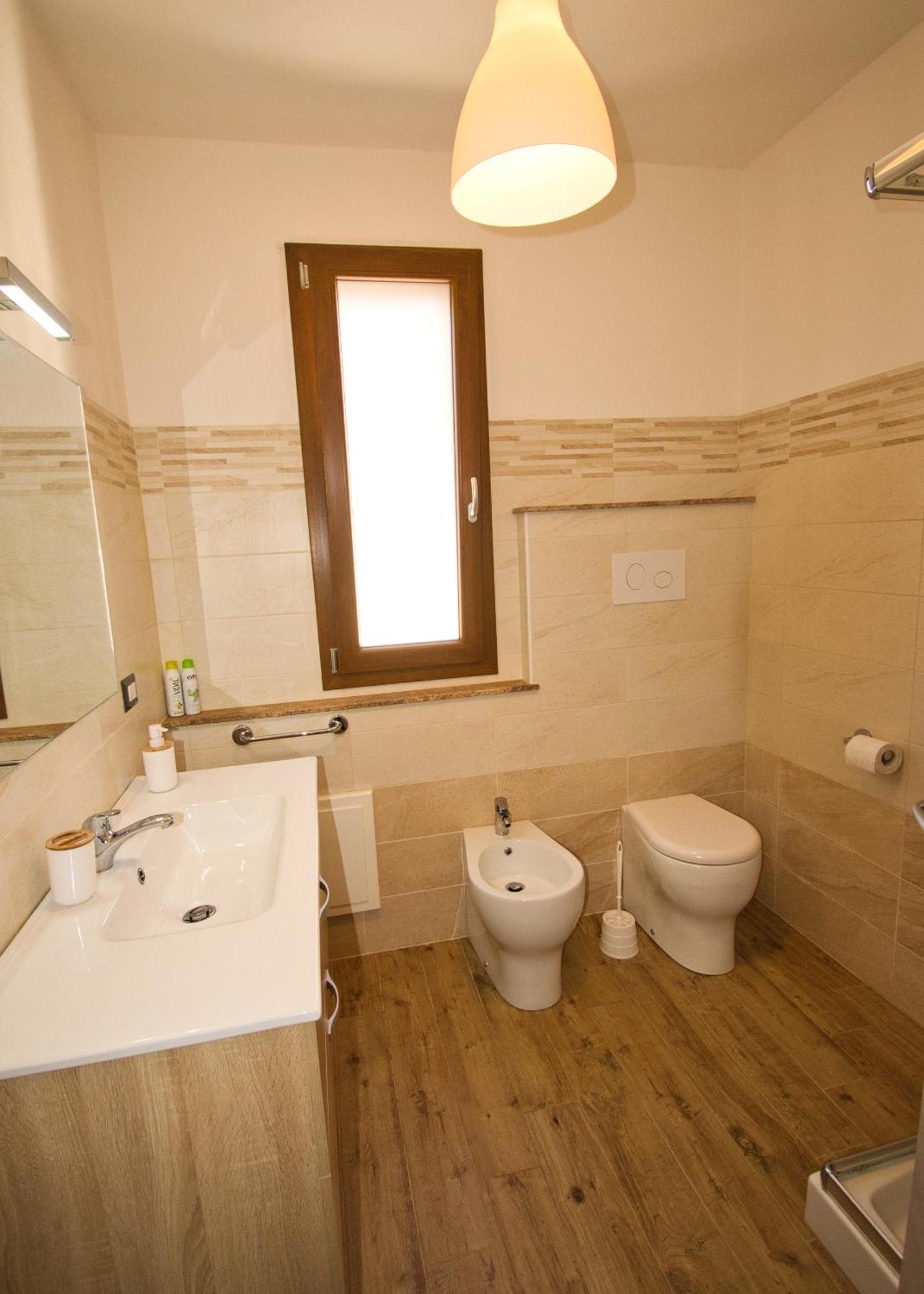 Dommu Livia Hotel Lotzorai Bagian luar foto