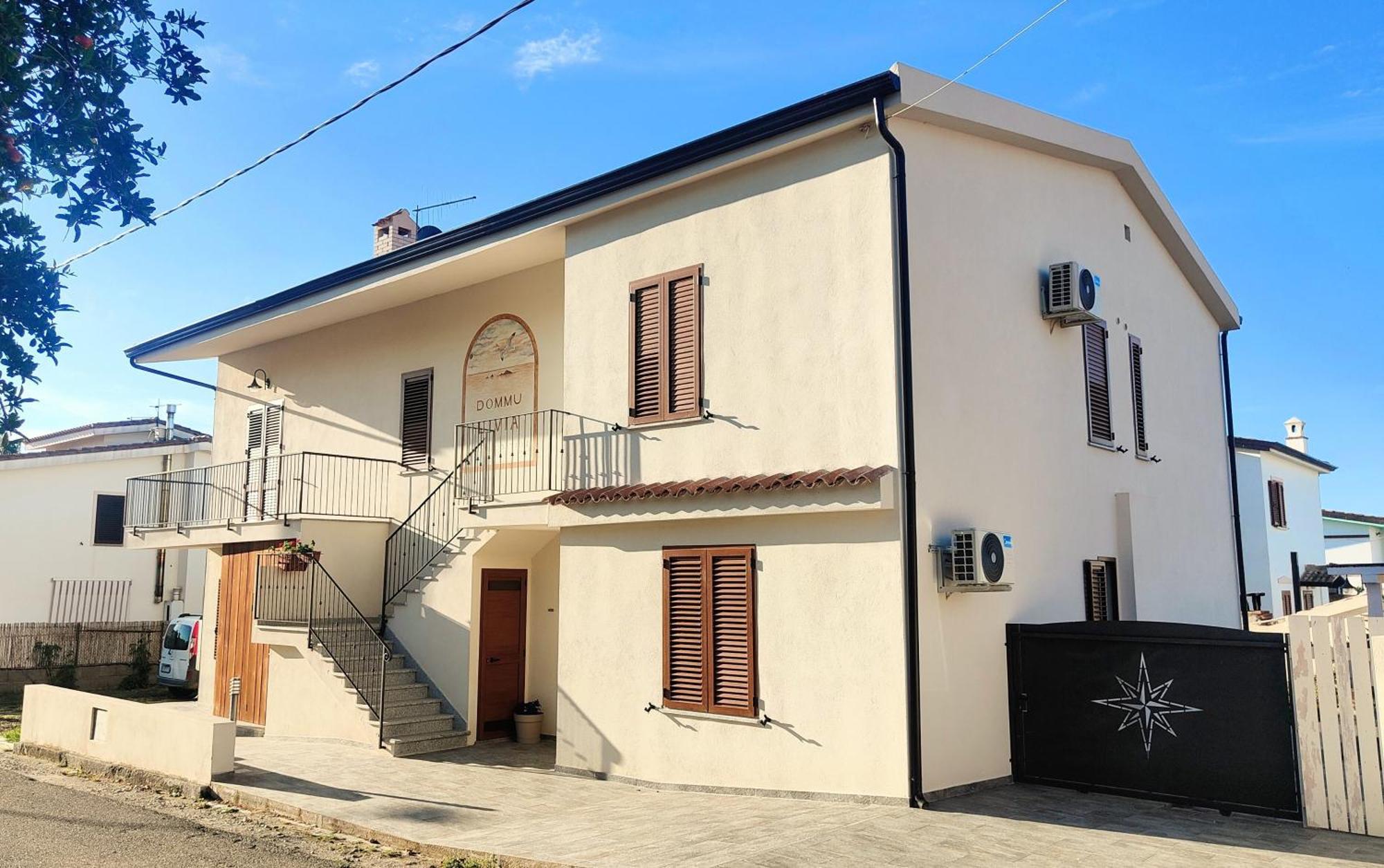Dommu Livia Hotel Lotzorai Bagian luar foto