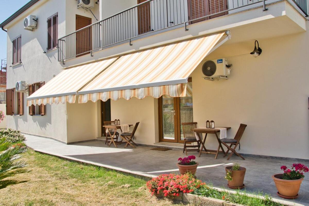Dommu Livia Hotel Lotzorai Bagian luar foto